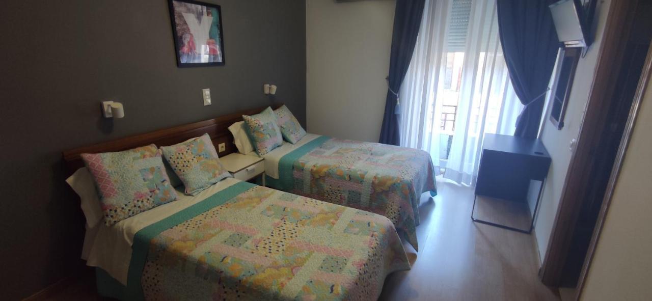 Hostal Felipe V Madrid Eksteriør billede