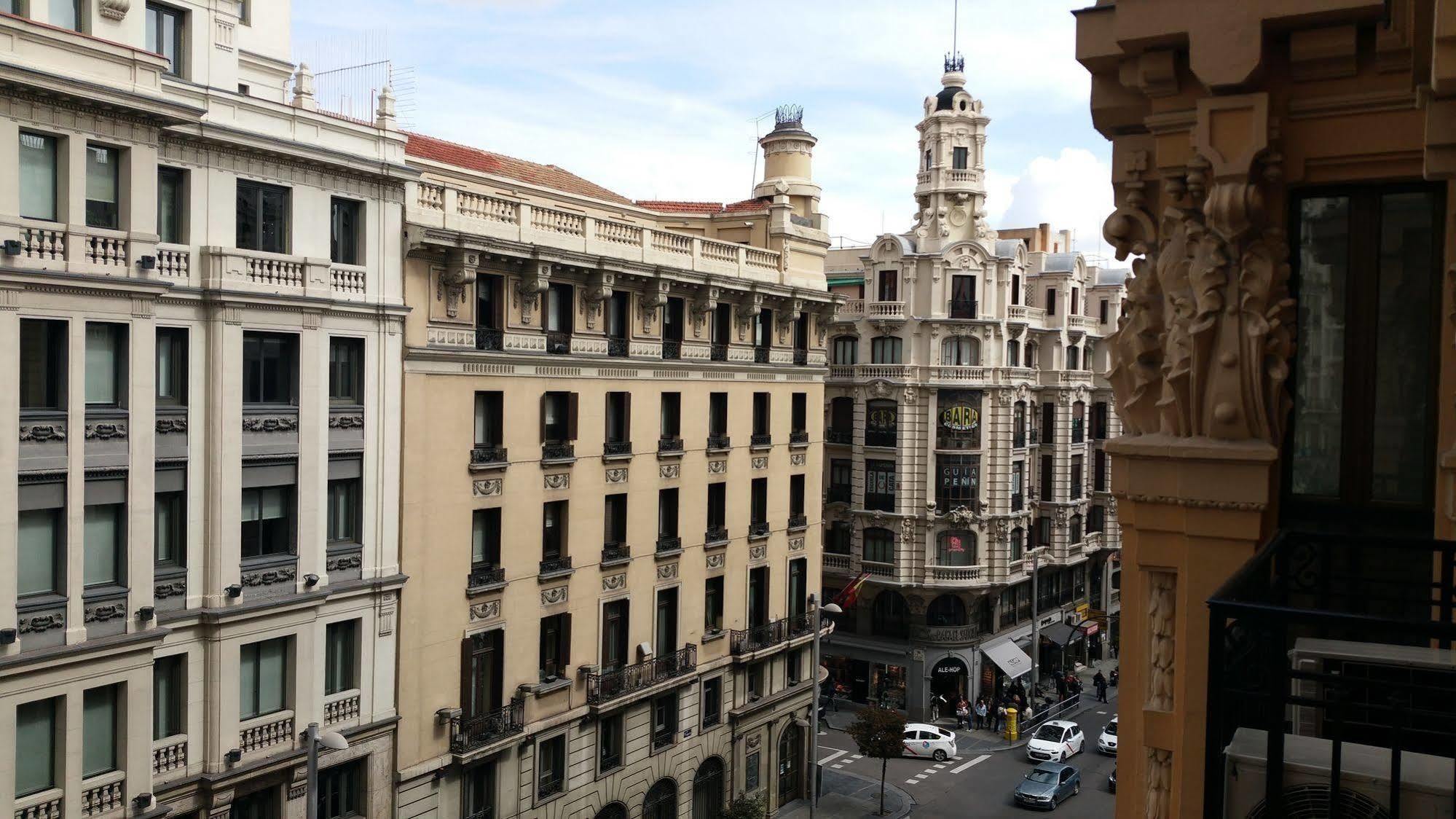 Hostal Felipe V Madrid Eksteriør billede