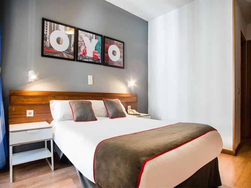 Hostal Felipe V Madrid Eksteriør billede